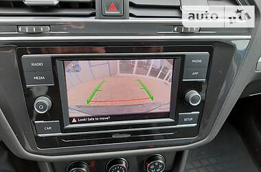 Внедорожник / Кроссовер Volkswagen Tiguan 2018 в 