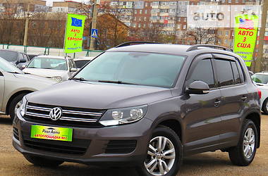 Внедорожник / Кроссовер Volkswagen Tiguan 2015 в Кропивницком