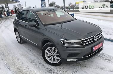 Внедорожник / Кроссовер Volkswagen Tiguan 2017 в Львове