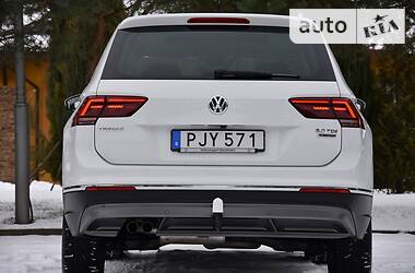 Позашляховик / Кросовер Volkswagen Tiguan 2017 в Львові