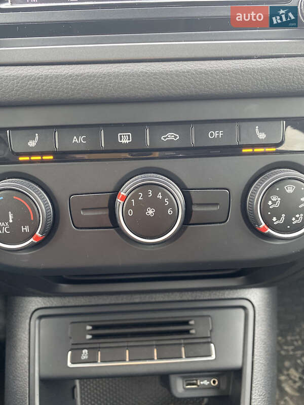 Позашляховик / Кросовер Volkswagen Tiguan 2017 в Києві