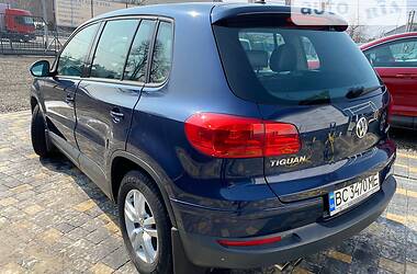 Внедорожник / Кроссовер Volkswagen Tiguan 2011 в Львове