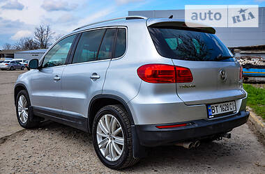 Внедорожник / Кроссовер Volkswagen Tiguan 2013 в Херсоне