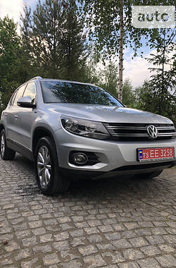 Внедорожник / Кроссовер Volkswagen Tiguan 2016 в Черновцах