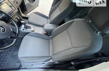 Внедорожник / Кроссовер Volkswagen Tiguan 2017 в 