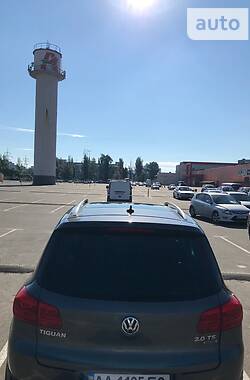 Внедорожник / Кроссовер Volkswagen Tiguan 2014 в 