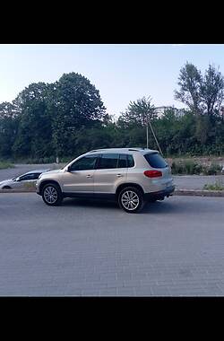 Внедорожник / Кроссовер Volkswagen Tiguan 2011 в Тернополе