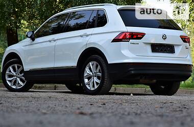 Внедорожник / Кроссовер Volkswagen Tiguan 2016 в Дрогобыче