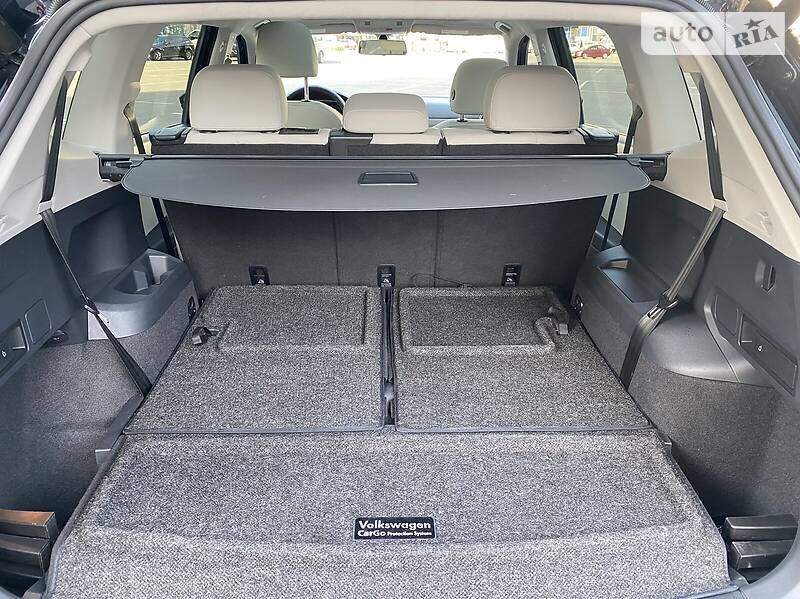 Внедорожник / Кроссовер Volkswagen Tiguan 2019 в Киеве
