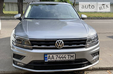Volkswagen Tiguan SE 2019 Volkswagen Tiguan SE 2019