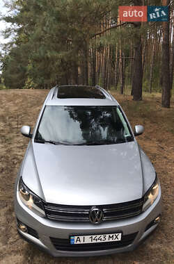 Внедорожник / Кроссовер Volkswagen Tiguan 2012 в 