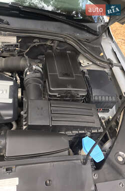 Внедорожник / Кроссовер Volkswagen Tiguan 2012 в 