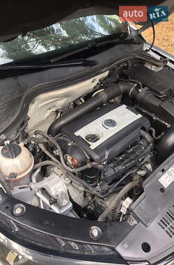 Внедорожник / Кроссовер Volkswagen Tiguan 2012 в 