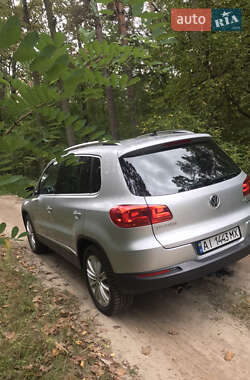 Внедорожник / Кроссовер Volkswagen Tiguan 2012 в 