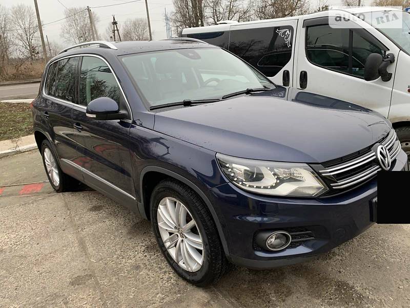 Внедорожник / Кроссовер Volkswagen Tiguan 2012 в Изюме