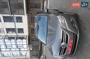 Позашляховик / Кросовер Volkswagen Tiguan 2009 в 