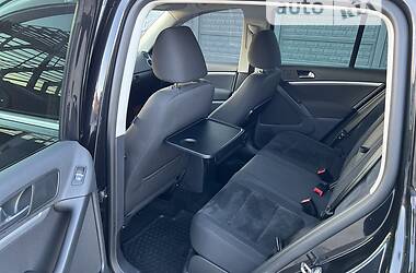 Внедорожник / Кроссовер Volkswagen Tiguan 2015 в 