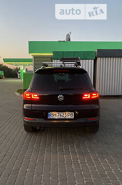 Внедорожник / Кроссовер Volkswagen Tiguan 2012 в Киеве