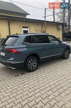 Внедорожник / Кроссовер Volkswagen Tiguan 2020 в Черновцах