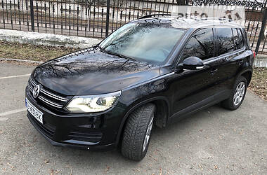 Позашляховик / Кросовер Volkswagen Tiguan 2011 в Чернігові