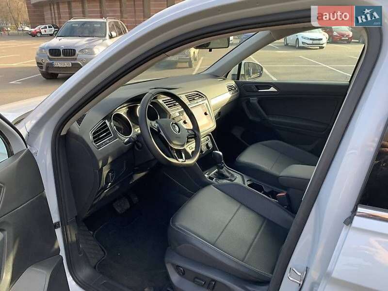 Внедорожник / Кроссовер Volkswagen Tiguan 2018 в Одессе