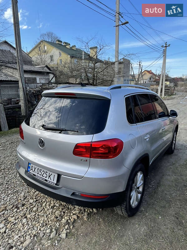 Позашляховик / Кросовер Volkswagen Tiguan 2016 в Івано-Франківську
