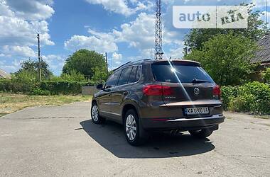 Внедорожник / Кроссовер Volkswagen Tiguan 2013 в Городище