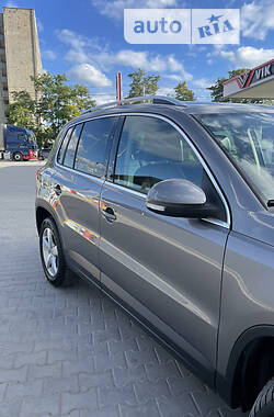 Внедорожник / Кроссовер Volkswagen Tiguan 2010 в Тернополе