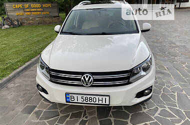 Позашляховик / Кросовер Volkswagen Tiguan 2013 в Полтаві