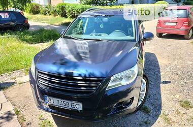 Внедорожник / Кроссовер Volkswagen Tiguan 2010 в Полтаве