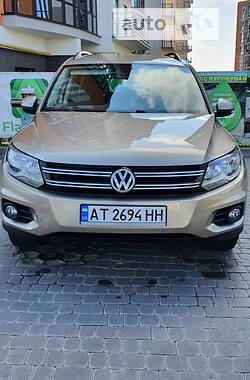 Внедорожник / Кроссовер Volkswagen Tiguan 2014 в Ивано-Франковске