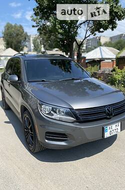 Позашляховик / Кросовер Volkswagen Tiguan 2016 в Дніпрі