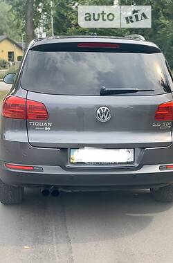 Внедорожник / Кроссовер Volkswagen Tiguan 2014 в Ровно