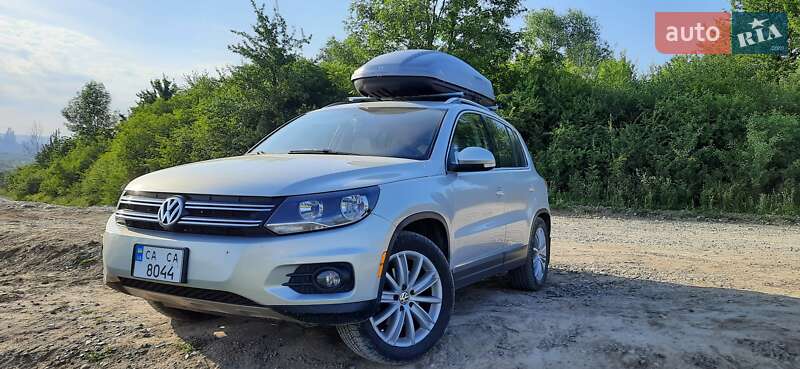 Внедорожник / Кроссовер Volkswagen Tiguan 2012 в Монастырище