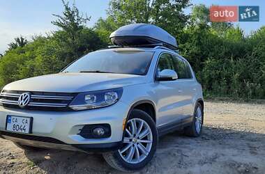 Внедорожник / Кроссовер Volkswagen Tiguan 2012 в Монастырище