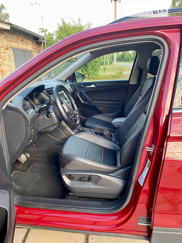 Внедорожник / Кроссовер Volkswagen Tiguan 2018 в Лебедине фото 13 Внедорожник / Кроссовер Volkswagen Tiguan 2018 в Лебедине