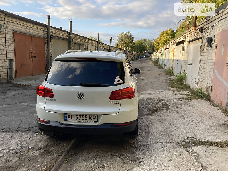 Внедорожник / Кроссовер Volkswagen Tiguan 2014 в Днепре