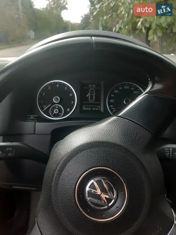 Внедорожник / Кроссовер Volkswagen Tiguan 2011 в 