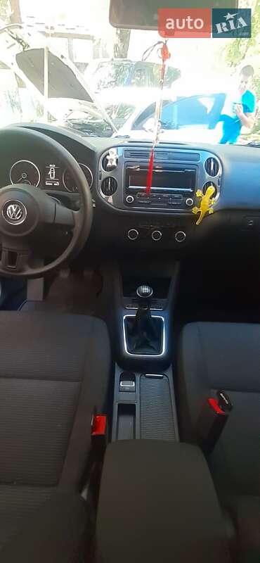 Хэтчбек Volkswagen Tiguan 2011 в Рахове