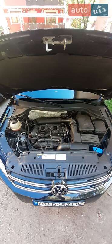 Хэтчбек Volkswagen Tiguan 2011 в Рахове