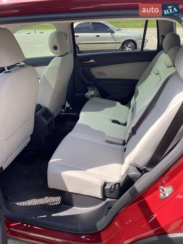 Внедорожник / Кроссовер Volkswagen Tiguan 2019 в Киеве