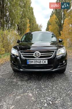 Внедорожник / Кроссовер Volkswagen Tiguan 2010 в Лебедине