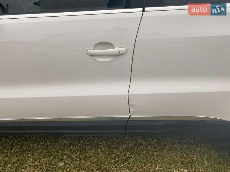 Внедорожник / Кроссовер Volkswagen Tiguan 2011 в Дрогобыче