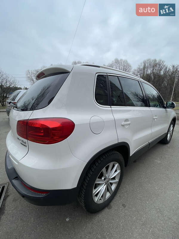 Внедорожник / Кроссовер Volkswagen Tiguan 2013 в Киеве
