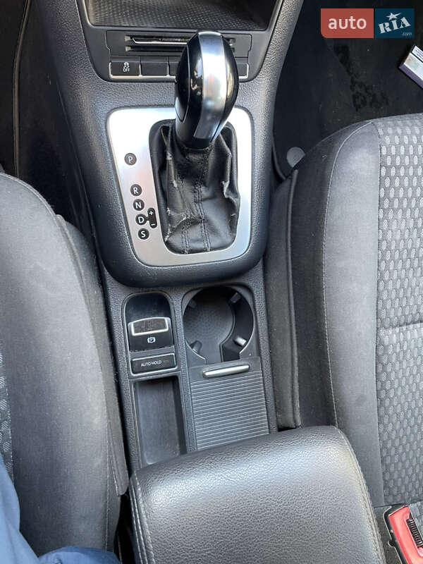 Внедорожник / Кроссовер Volkswagen Tiguan 2010 в Ужгороде