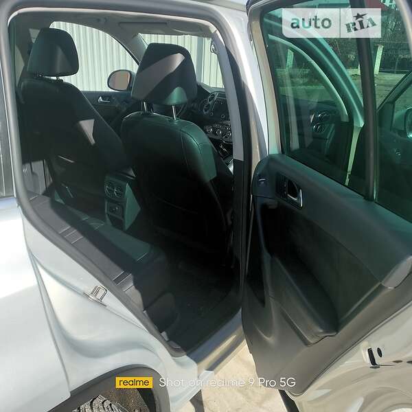 Внедорожник / Кроссовер Volkswagen Tiguan 2011 в Тернополе