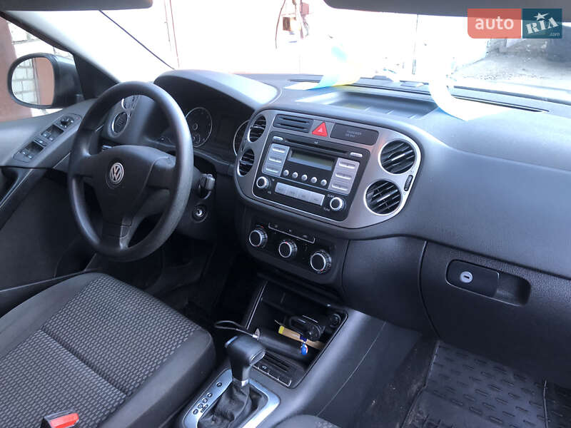 Позашляховик / Кросовер Volkswagen Tiguan 2010 в Кривому Розі