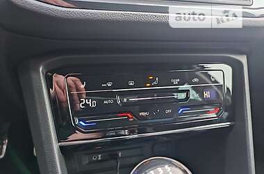 Внедорожник / Кроссовер Volkswagen Tiguan 2016 в Бродах