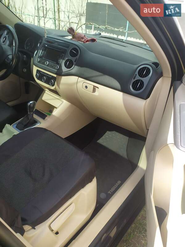 Внедорожник / Кроссовер Volkswagen Tiguan 2011 в Ивано-Франковске