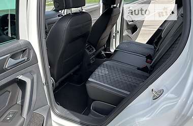 Позашляховик / Кросовер Volkswagen Tiguan 2023 в 